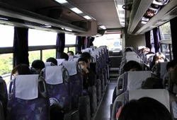 バスに乗っていざ出発!