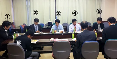 左から、熊本大学の合田先生、エスエイティーティー㈱の星野氏